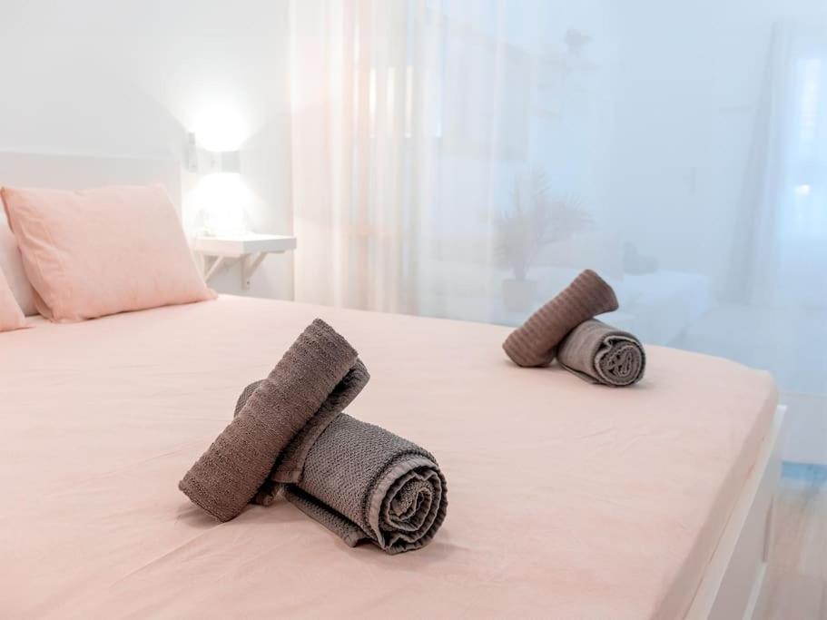 Acogedor Estudio En Triana Con Jacuzzi Y Wifi Sevilla Bagian luar foto