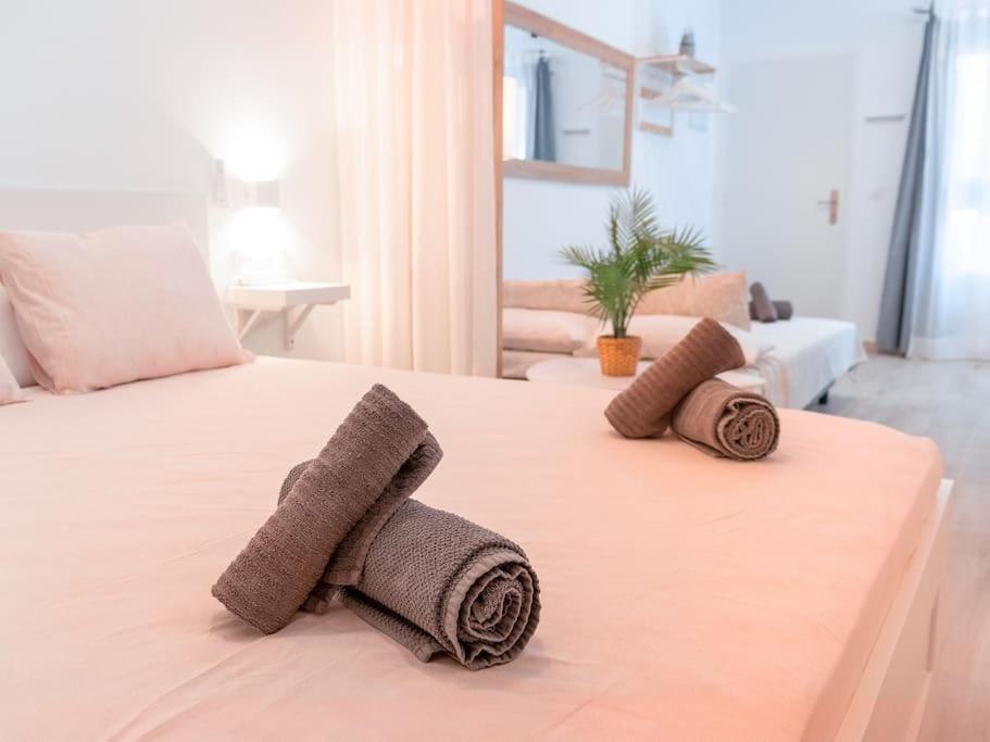Acogedor Estudio En Triana Con Jacuzzi Y Wifi Sevilla Bagian luar foto
